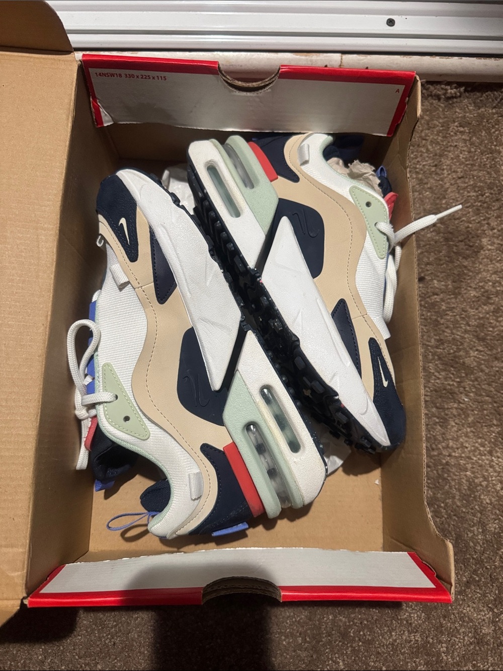 WR Max Furiosa Sneakers – Women's Size 7 - Picture 5 of 9